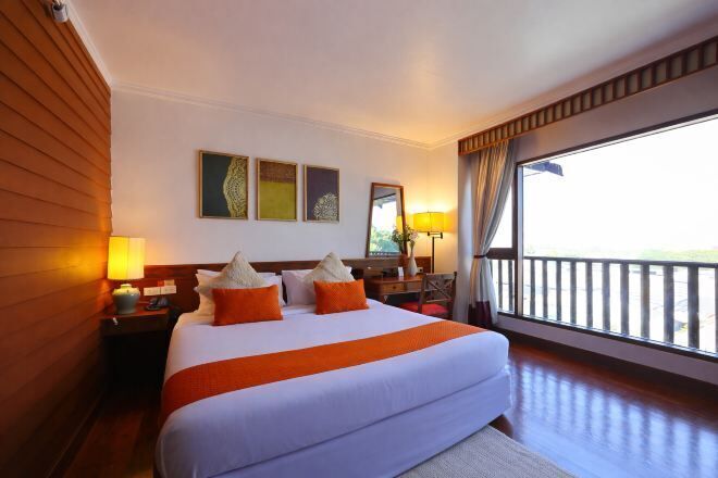 Minibar, desk, blackout drapes, free WiFi