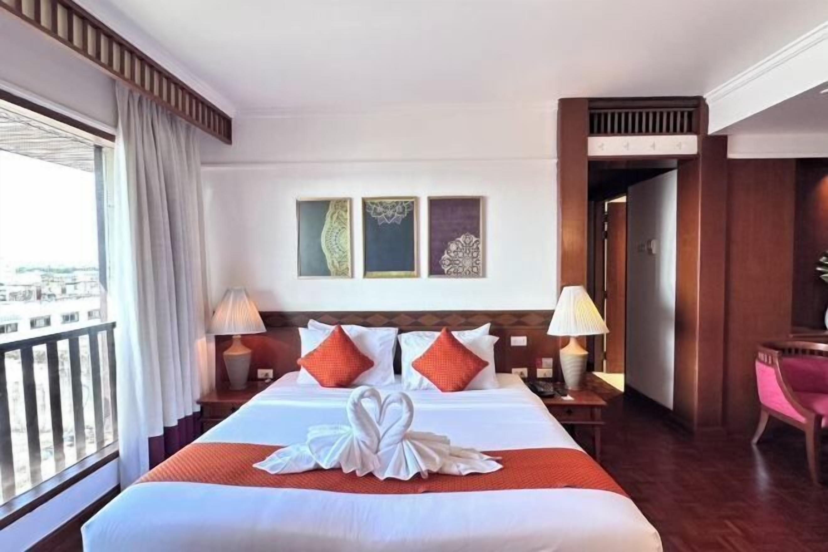 Minibar, desk, blackout drapes, free WiFi