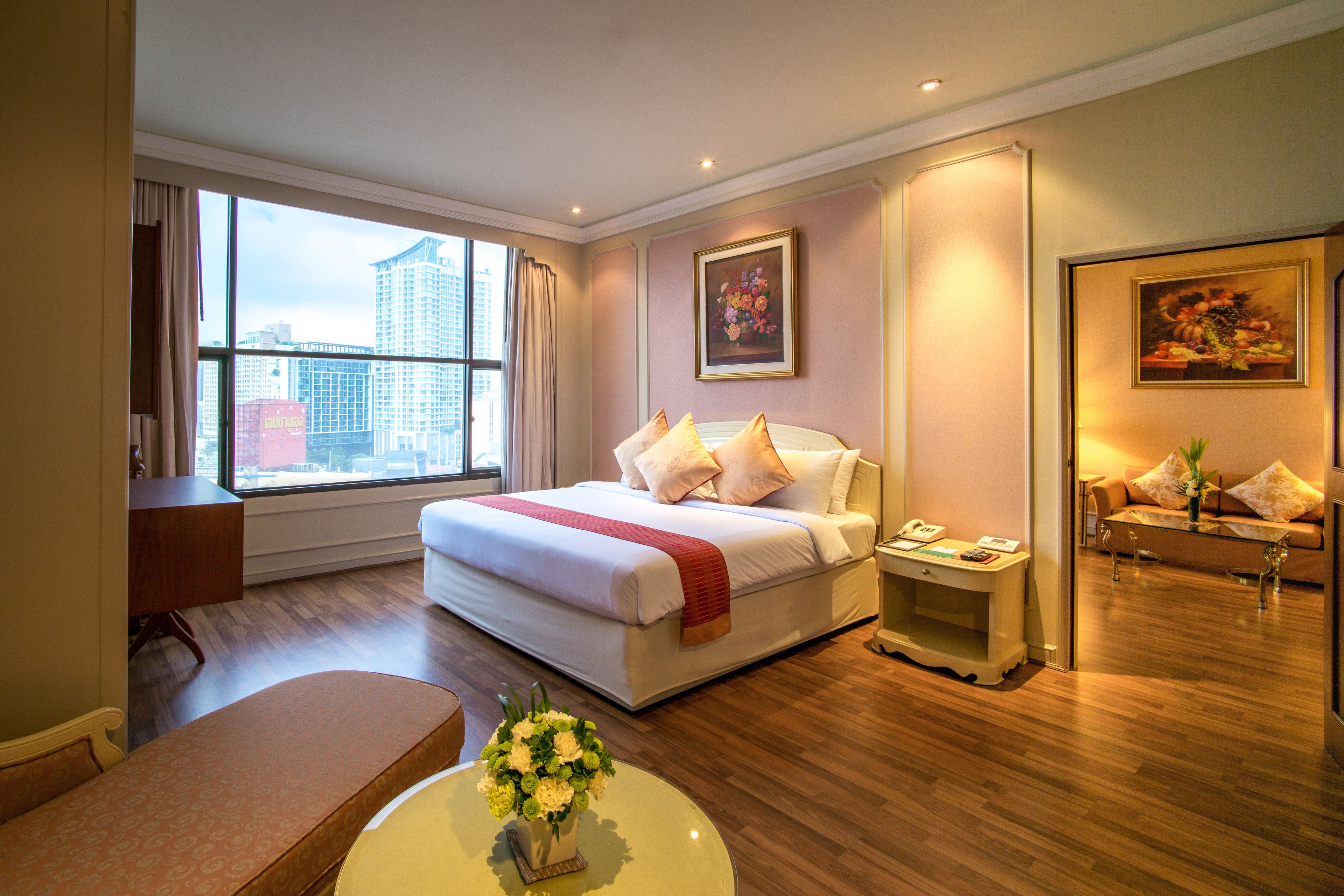 Photo - Emerald Hotel Bangkok
