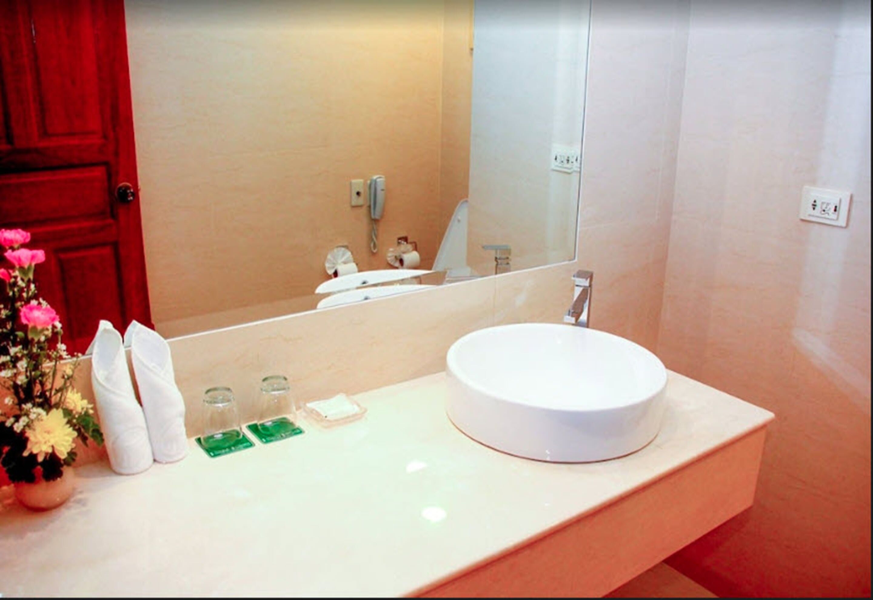 Photo - Emerald Hotel Bangkok