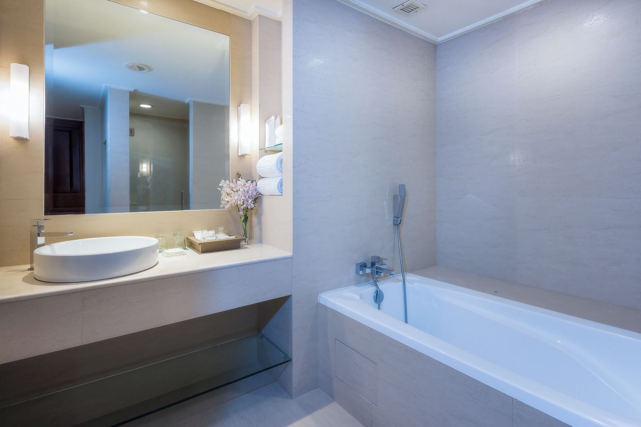 Photo - Emerald Hotel Bangkok