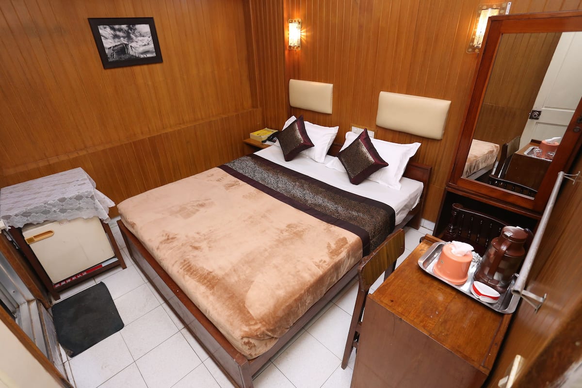 Superior Oda | Minibar, masa, güneşlik/perde, ütü/ütü masası