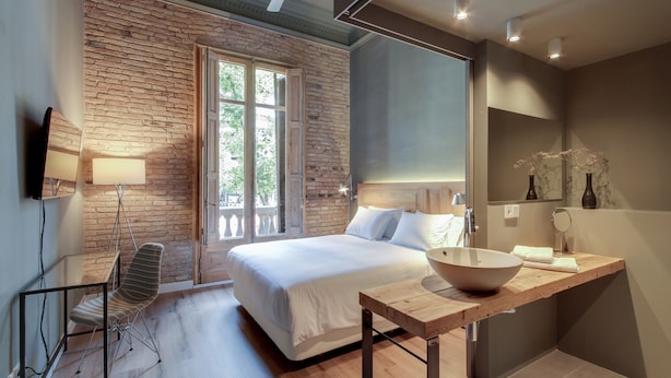 Premium Double Room, Balcony, City View | Premium bedding, down comforters, desk, blackout drapes - Principal B&Bcn (Barcelona)