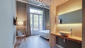 Premium Double Room, Balcony, City View | Premium bedding, down comforters, desk, blackout drapes - Principal B&Bcn (Barcelona)
