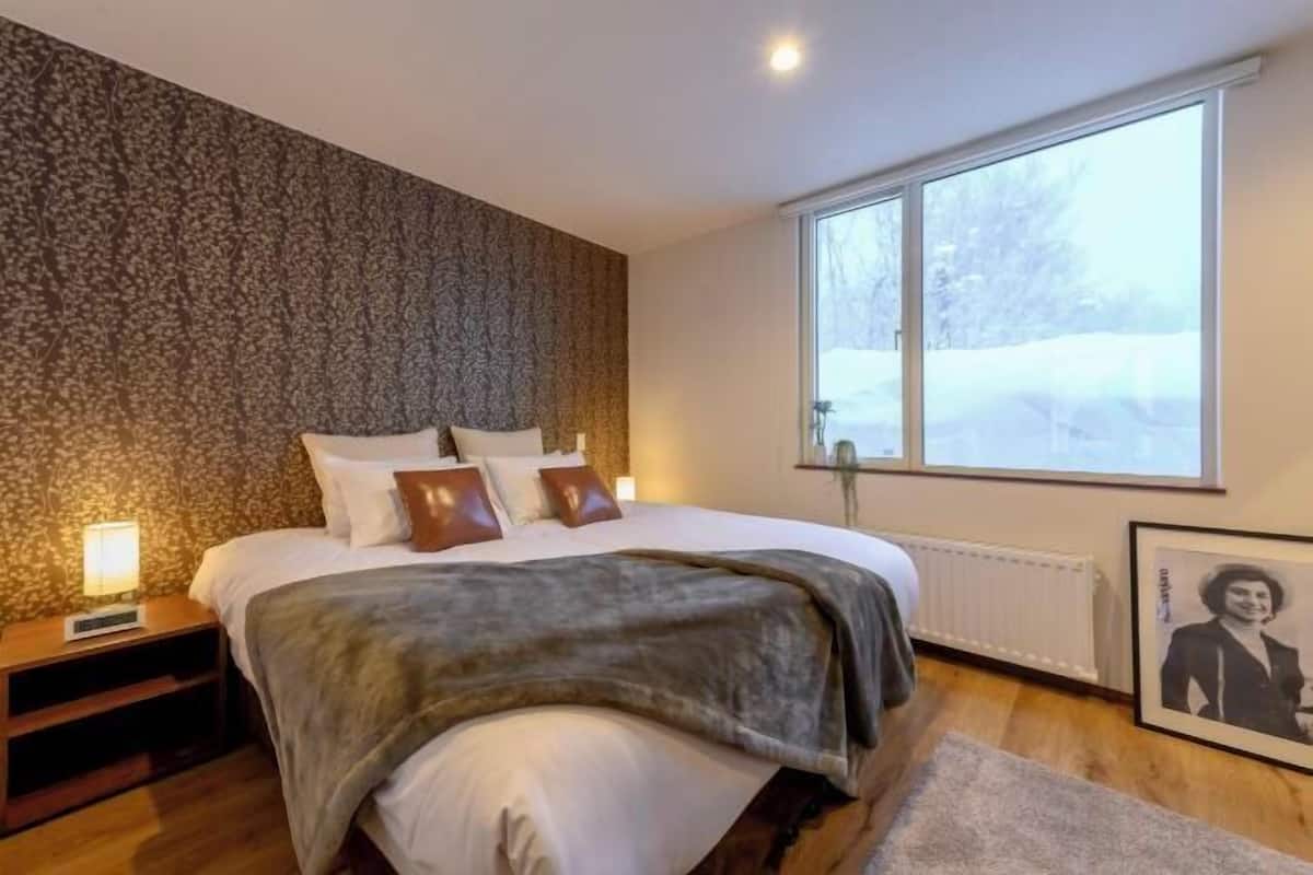 1 bedroom, in-room safe, desk, free WiFi