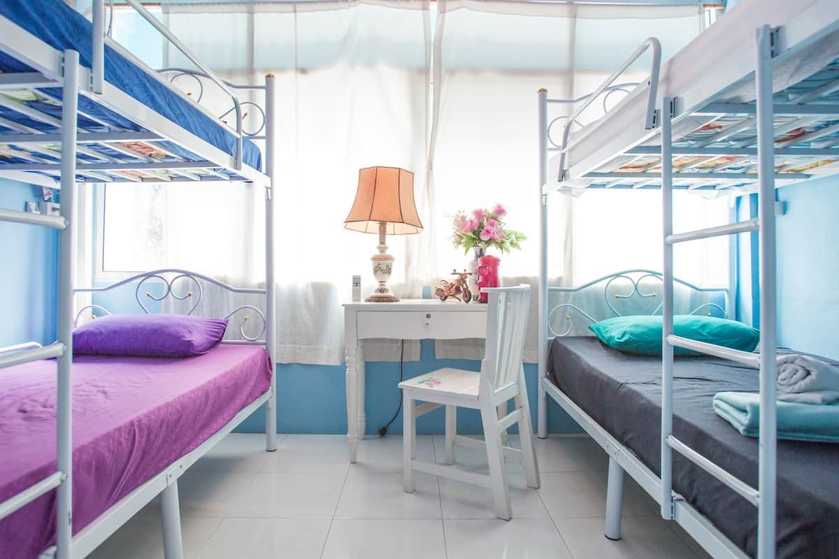 Camera familiare, 1 camera da letto | Una scrivania, Wi-Fi gratuito