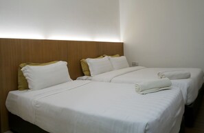 Desk, iron/ironing board, free WiFi - Place2Stay Business Hotel - Waterfront (Kuching)