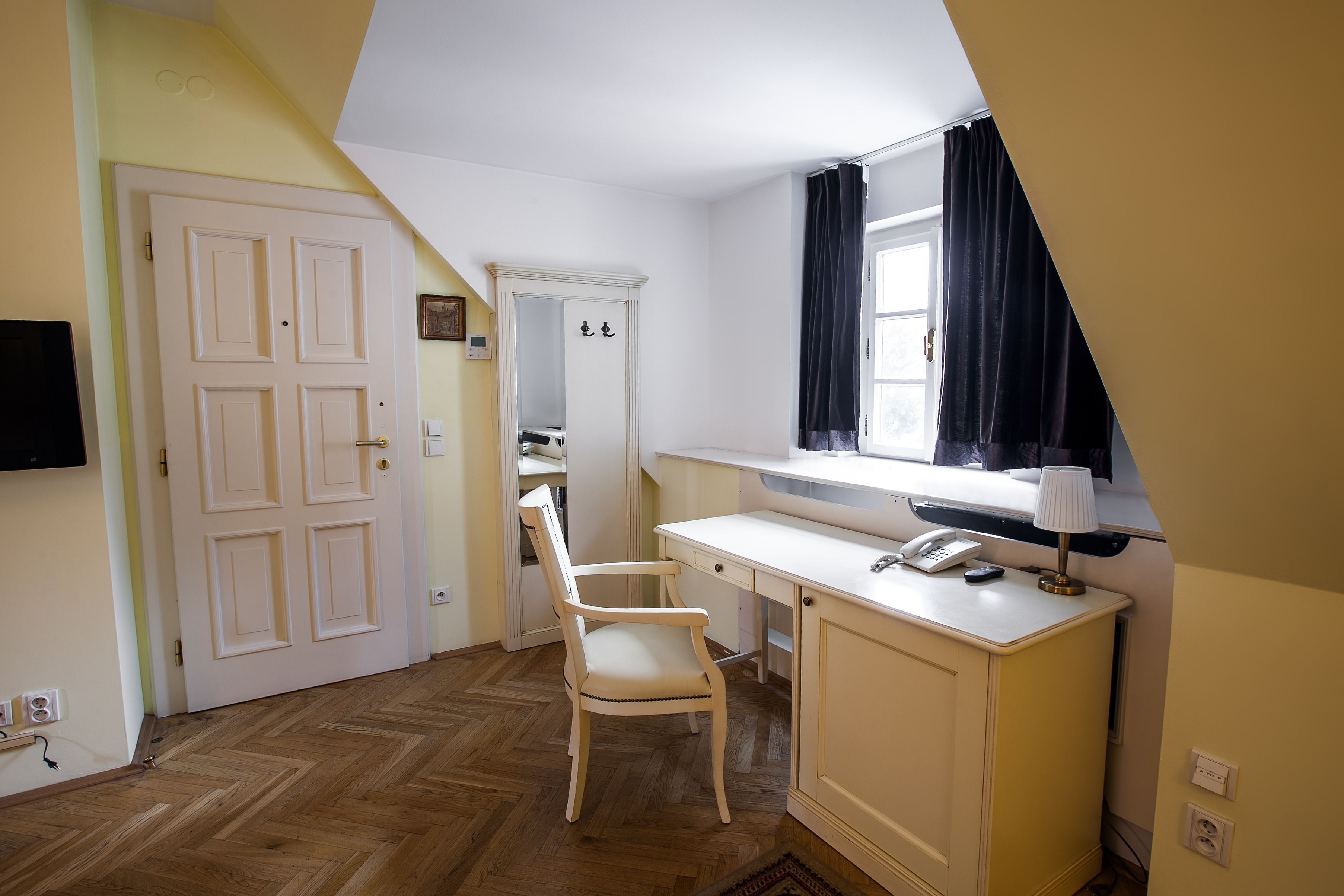 superior room, city view | minibar, in-room safe, desk, soundproofing