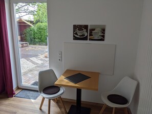 Private kitchen - Ferienwohnung an Pfaffensee (Harthausen)