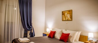 Pantheon Deluxe Apartments