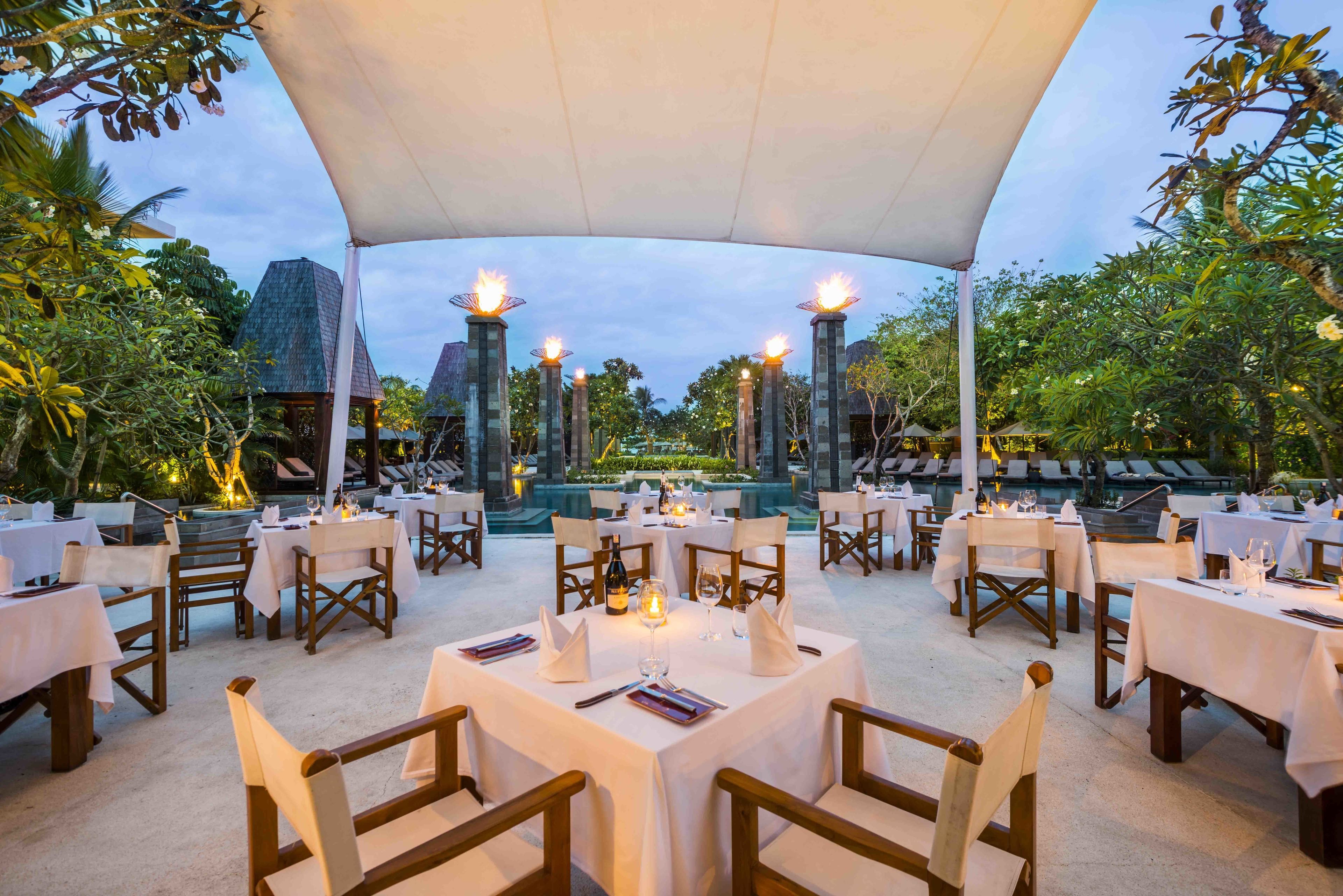 3 restaurants, breakfast, lunch, dinner served; asian cuisine