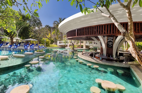 3 bars/lounges, swim-up bar, poolside bar, beach bar - Suites & Villas at Sofitel Bali (Nusa Dua)