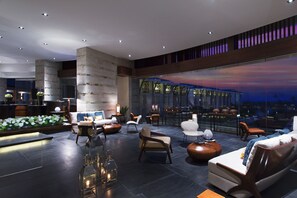 3 Bars/Lounges, Bar im Pool, Poolbar, Strandbar