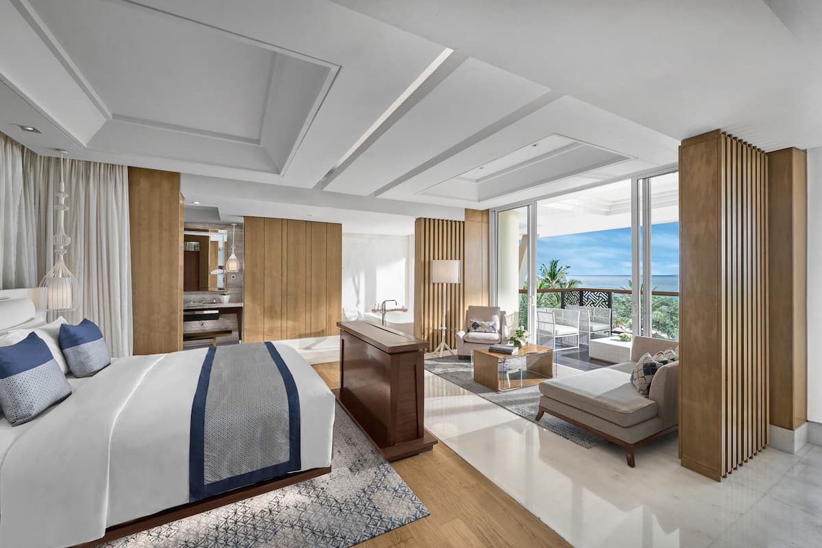 Suite de luna de miel (Club Millésime Access, Ocean View) | Ropa de cama de alta calidad, edredones de plumas, minibar y caja fuerte