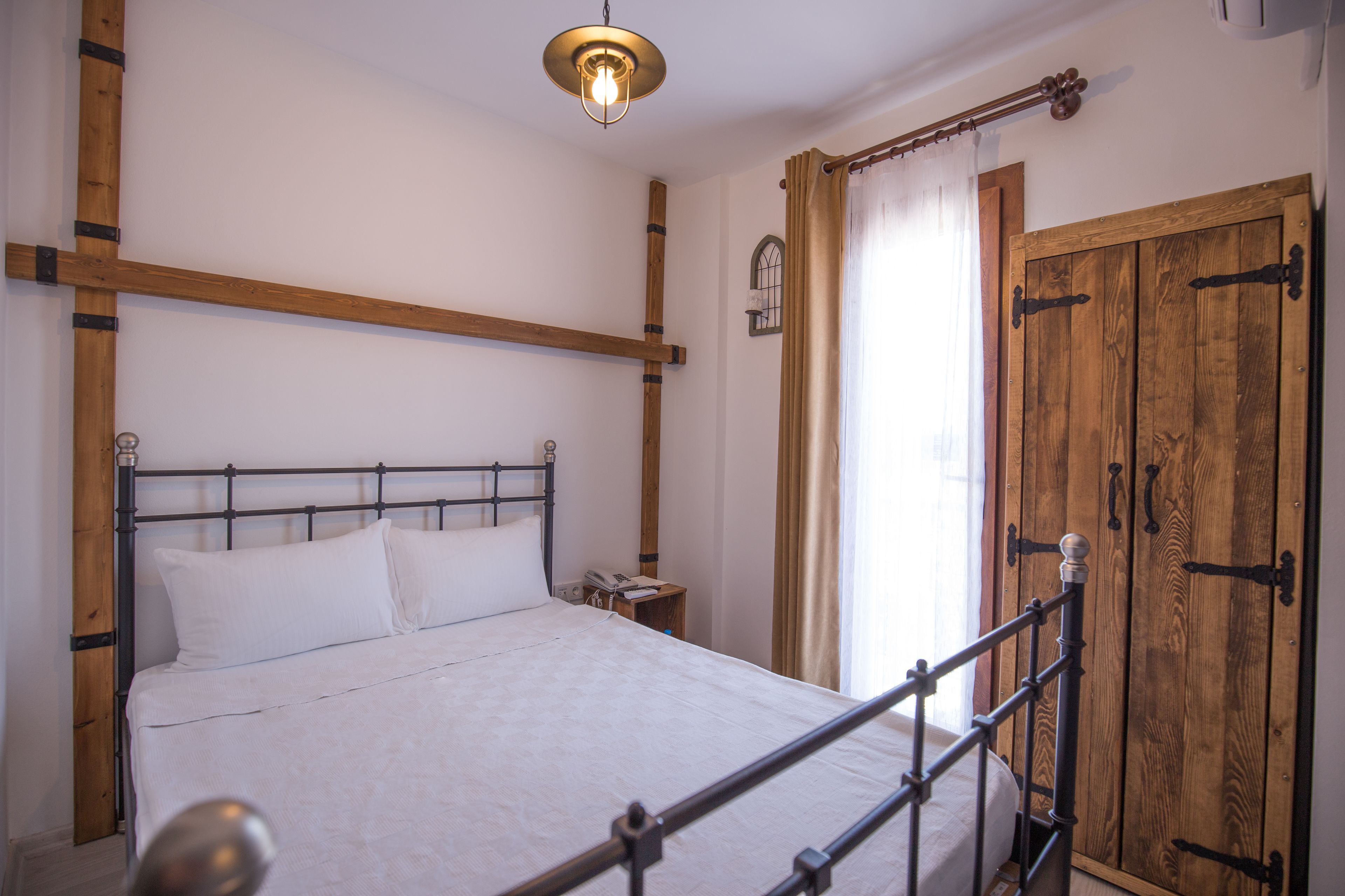 standard double room | premium bedding, free wifi