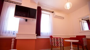 Classic Twin Room | Mountain view - Menendi Otel (Foça)