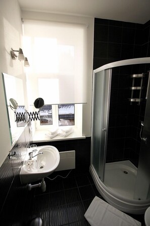 Family Room, 2 Bedrooms (Standard) | Bathroom | Shower, free toiletries, hair dryer, towels - Bed&Breakfast Baznicas 33 (Riga)