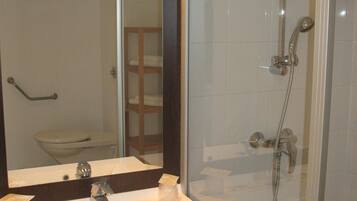 Shower, free toiletries, hair dryer, towels