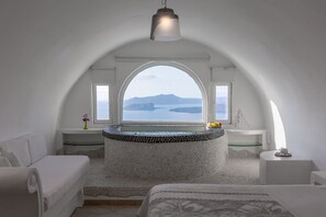 Jetted bathtub - Volcano Flame (Santorini)