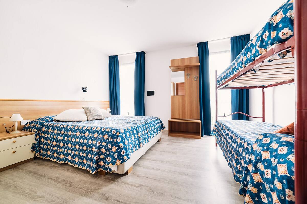 In-room safe, cots/infant beds, free WiFi