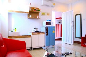 Suite | Living area | LCD TV - The Cottage Lampang (Lampang)