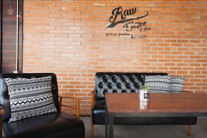 Café - Buri Hotel and Hostel (Chiang Mai)