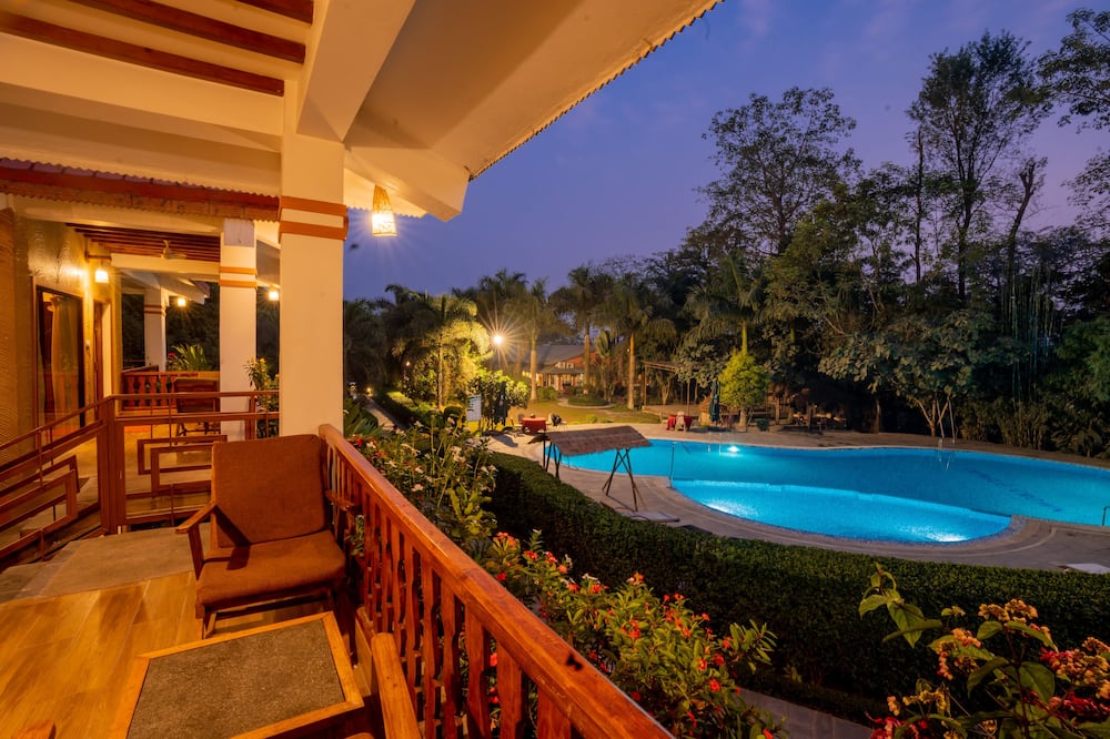Hotel Jungle Crown
