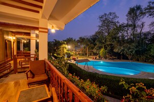 ด้านหน้าที่พัก