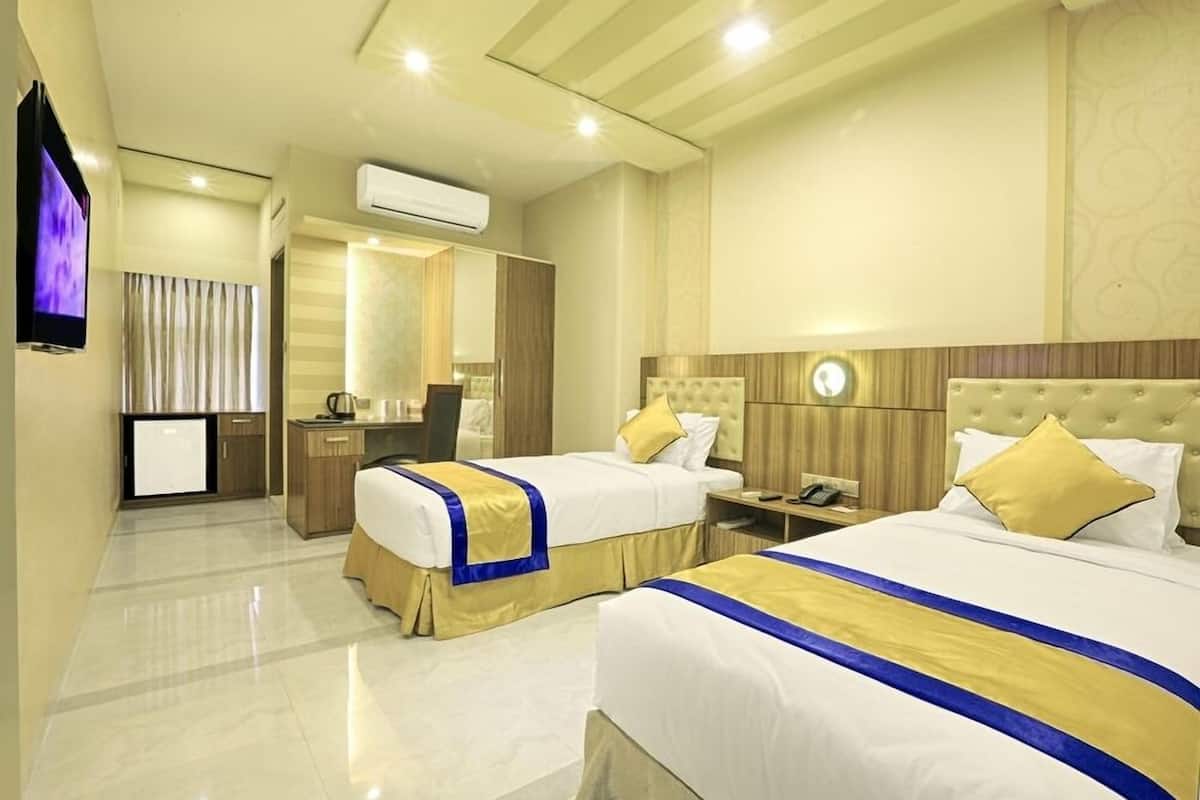 1 bedroom, premium bedding, minibar, in-room safe