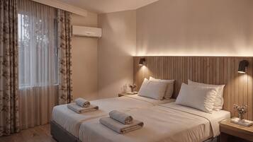 1 bedroom, premium bedding, minibar, desk