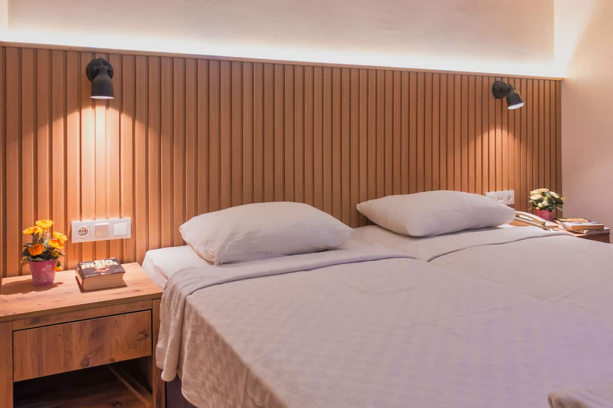 1 chambre, literie de qualité, minibar, bureau