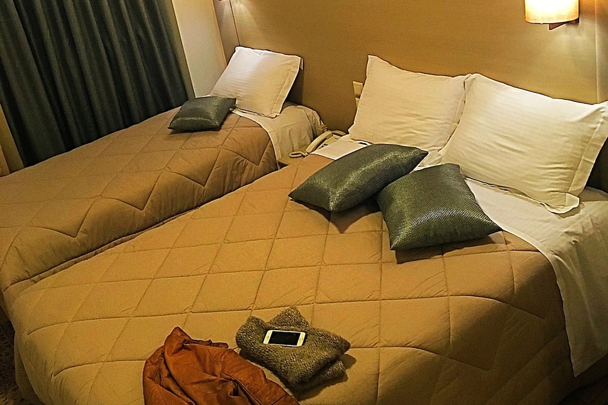 Desk, free cribs/infant beds, free WiFi, bed sheets