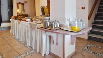 Desayuno buffet incluido todos los días