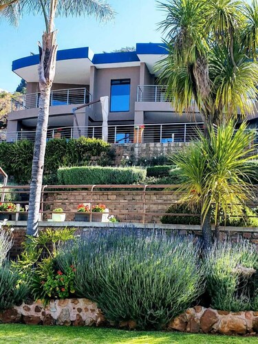 Over The Moon Guesthouse