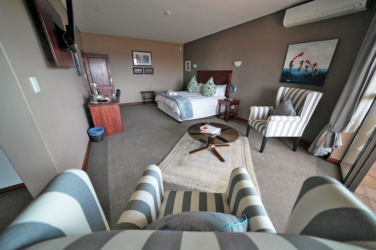 Luxury-Doppel- oder -Zweibettzimmer | 1 Schlafzimmer, hochwertige Bettwaren, Zimmersafe, individuell dekoriert