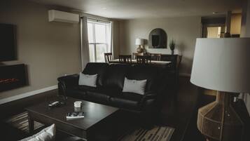 Apartment, Private Bathroom (Riverside Suites) | Living area