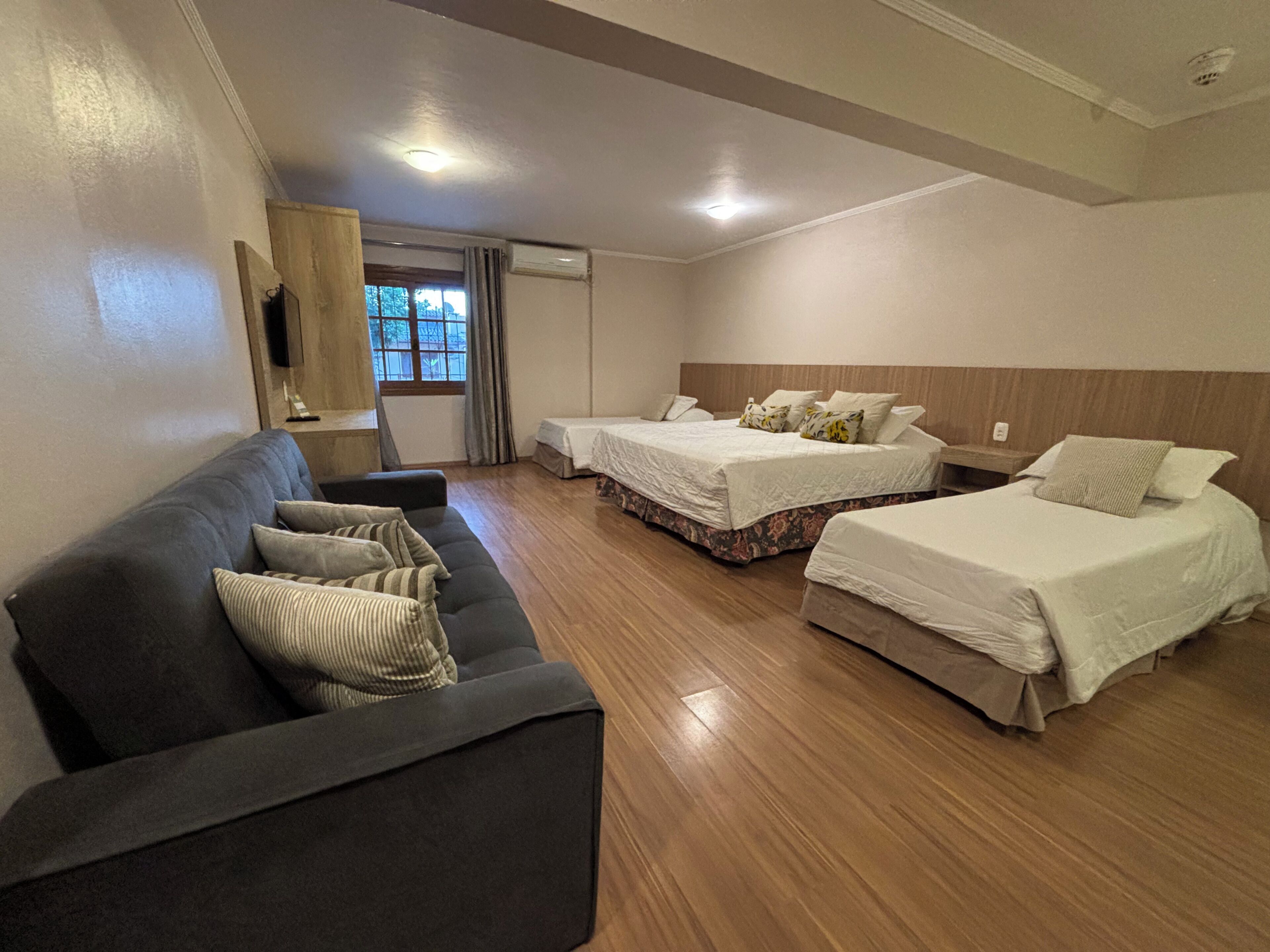 Phòng 4 phong cách cổ điển | Minibar, màn/rèm cản sáng, phòng cách âm 