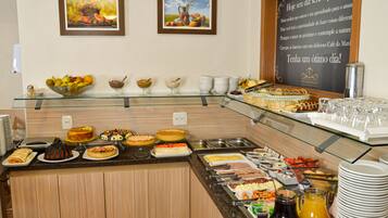Colazione a buffet inclusa, servita tutte le mattine