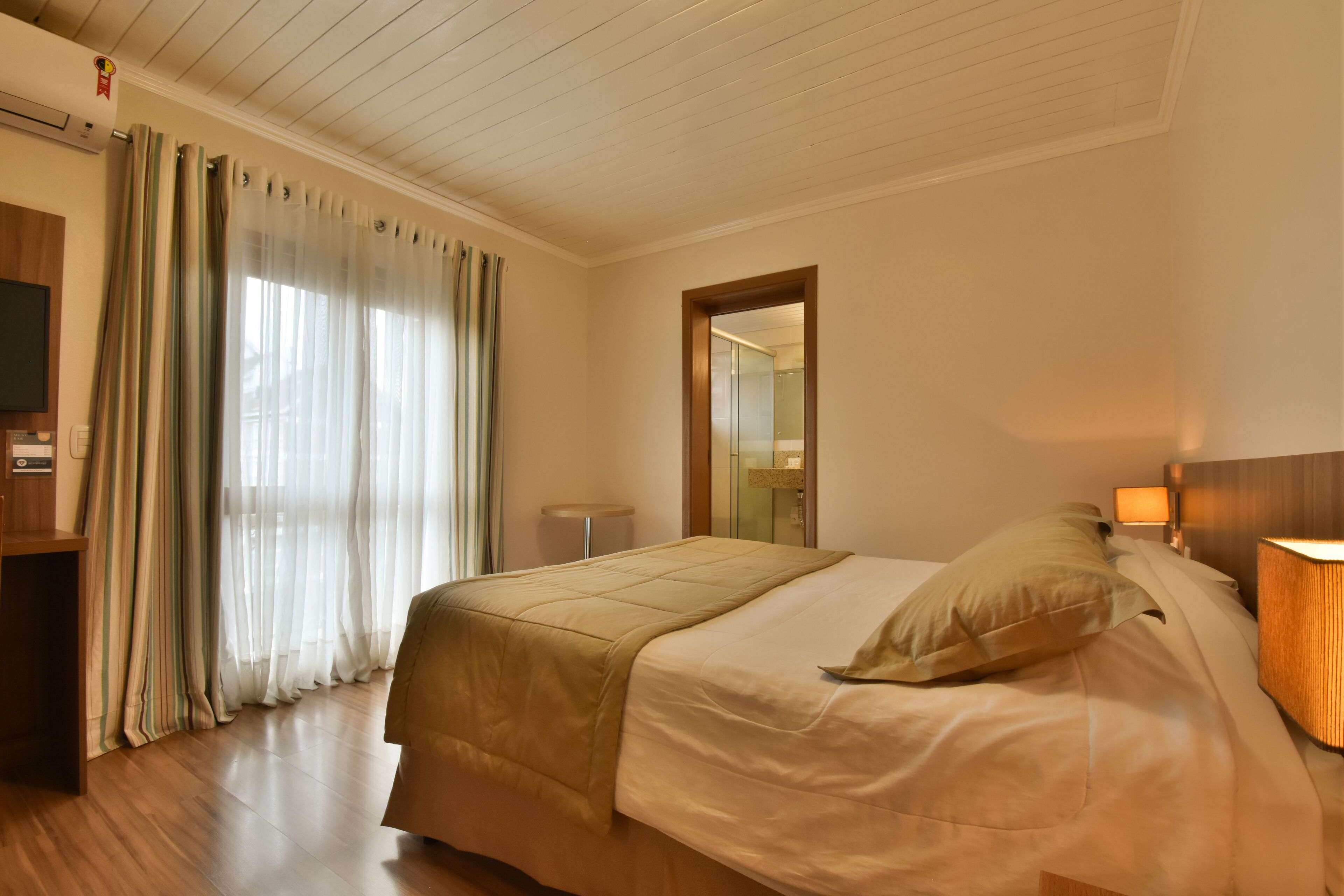 Standard Double Room | Minibar, blackout drapes, soundproofing, free WiFi