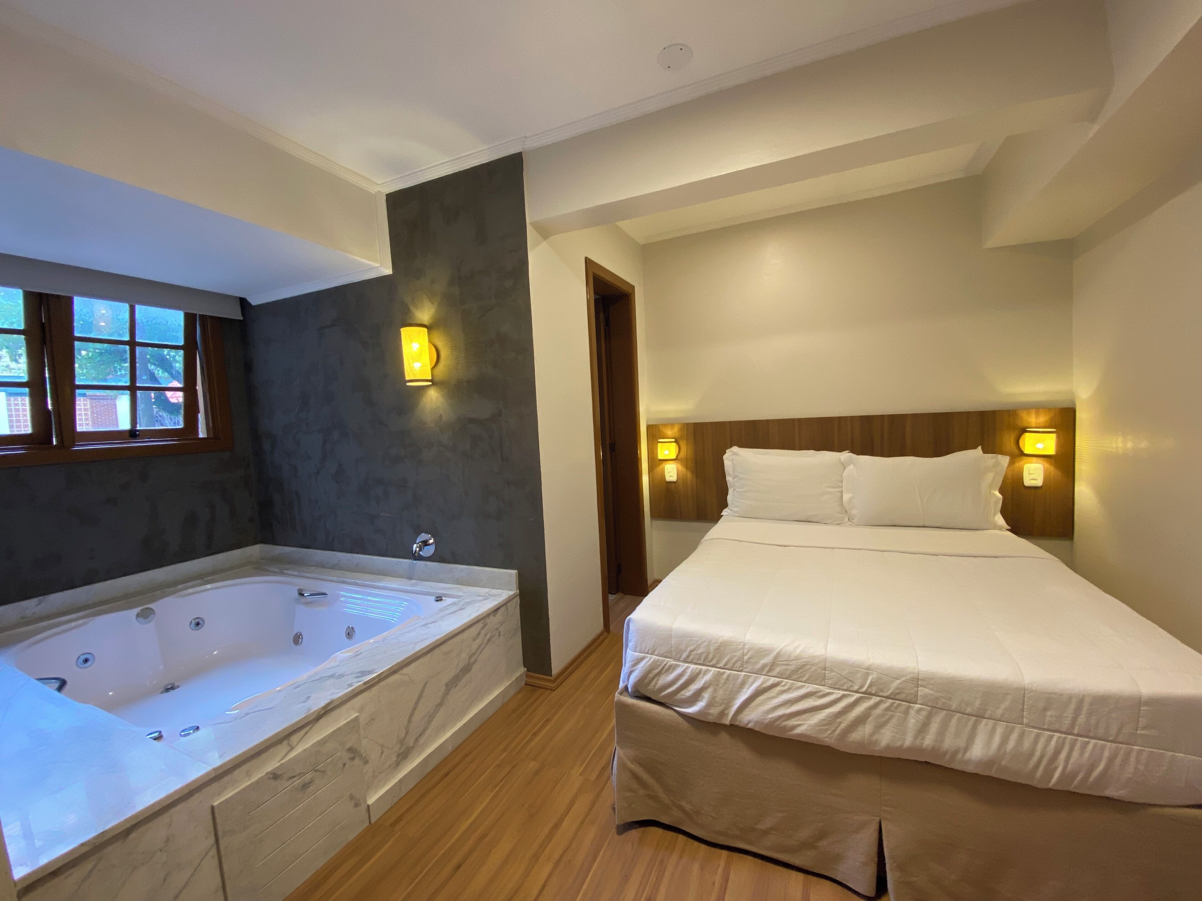 Habitación de luna de miel | Minibar, cortinas blackout, insonorización y wifi gratis 