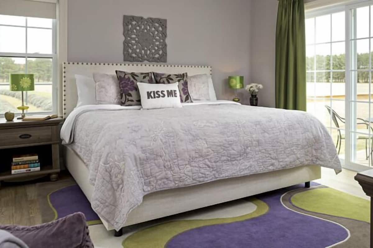 Egyptian cotton sheets, memory-foam beds, desk, blackout curtains