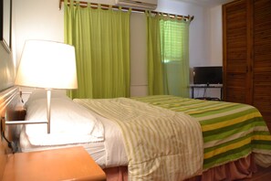 Two Bedroom Apartment | 1 bedroom, Egyptian cotton sheets, premium bedding, in-room safe