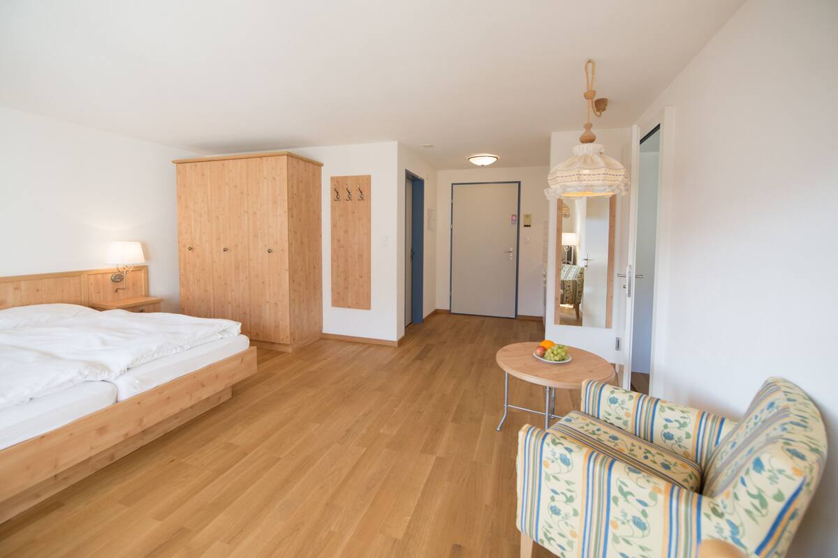 Superior Twin Room, Mountain View | 1 bedroom, hypo-allergenic bedding, blackout curtains, cots/infant beds