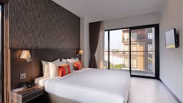 Deluxe Room (No Breakfast) | Zimmersafe, Schreibtisch, Verdunkelungsvorhänge, kostenloses WLAN