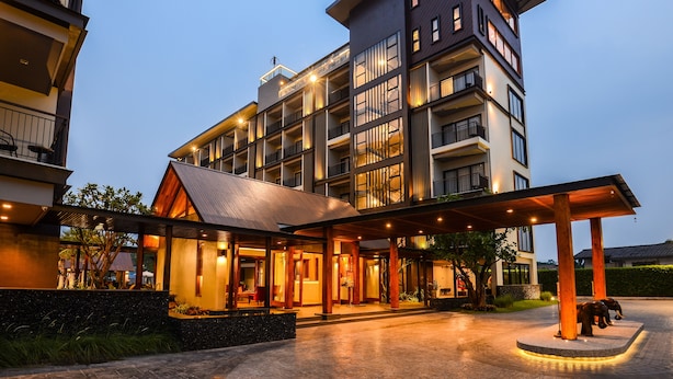 Front of property - Amanta Hotel Nongkhai (Nong Khai)