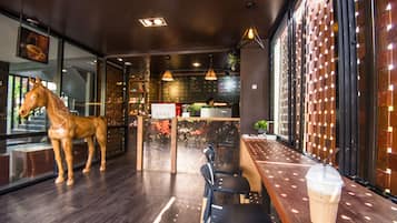 Coffee shop