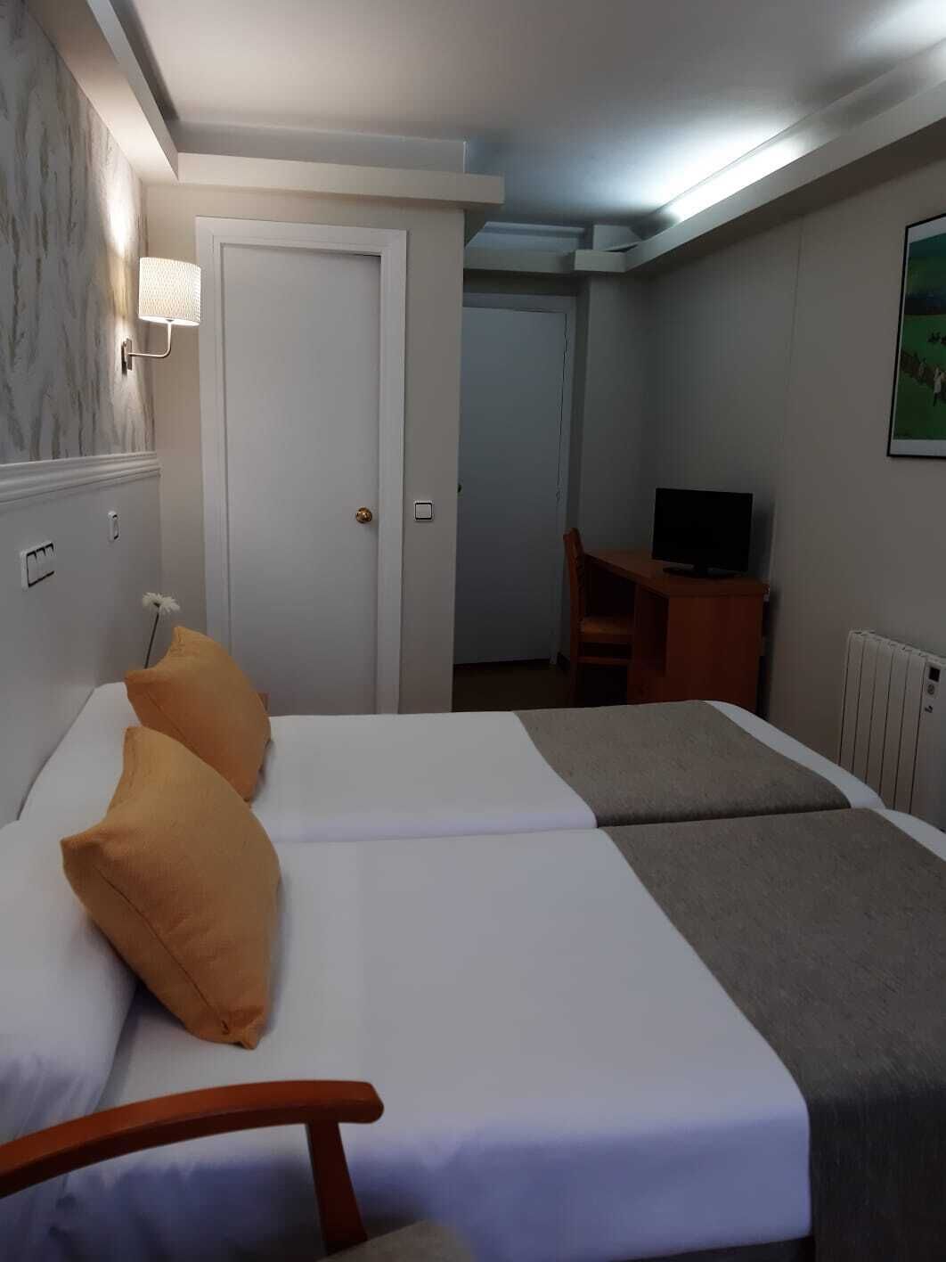 Photo - Hotel Almirante