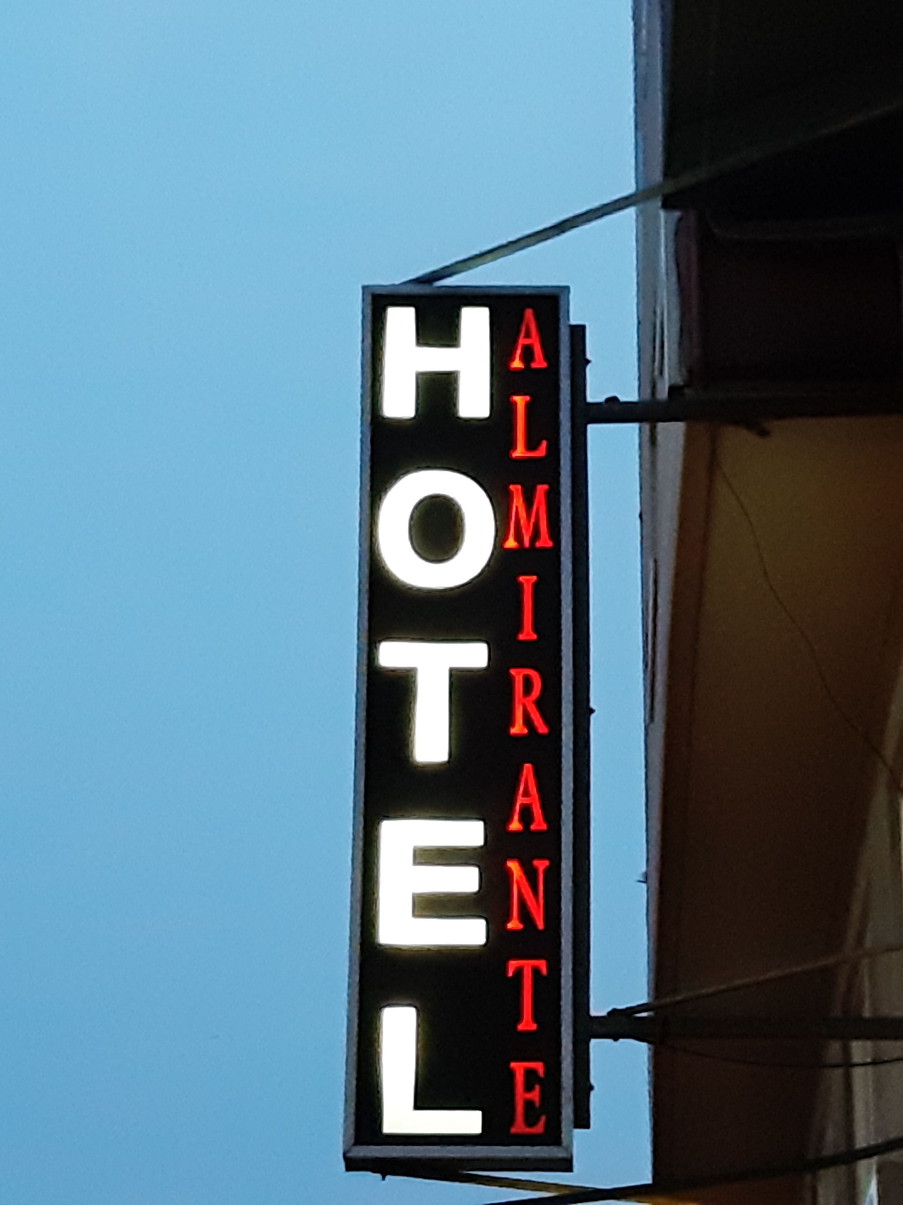 Photo - Hotel Almirante