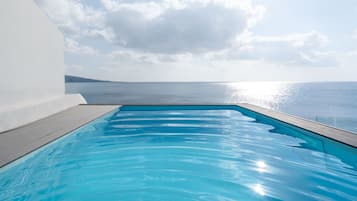 Villa, Private Pool, Seafront | 2 habitaciones y ropa de cama de alta calidad