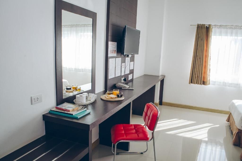 1 bedroom, desk, blackout curtains, free wifi